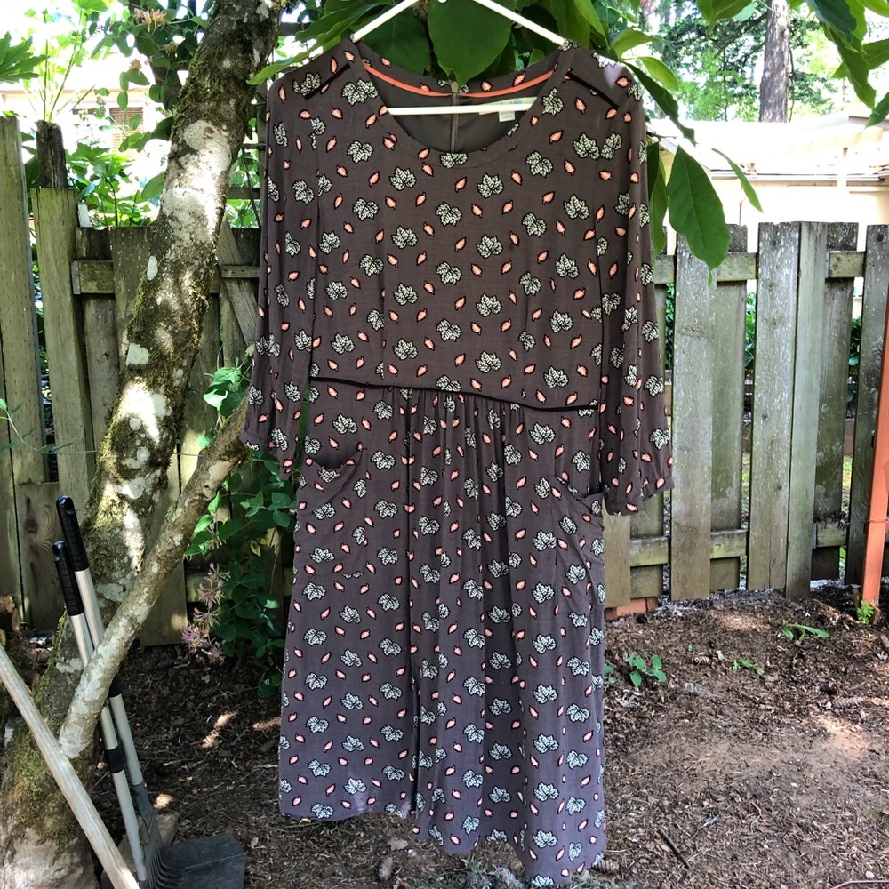 Boden dress gray tone, leaves Sz 8